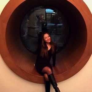 Meet your Posher, Lily